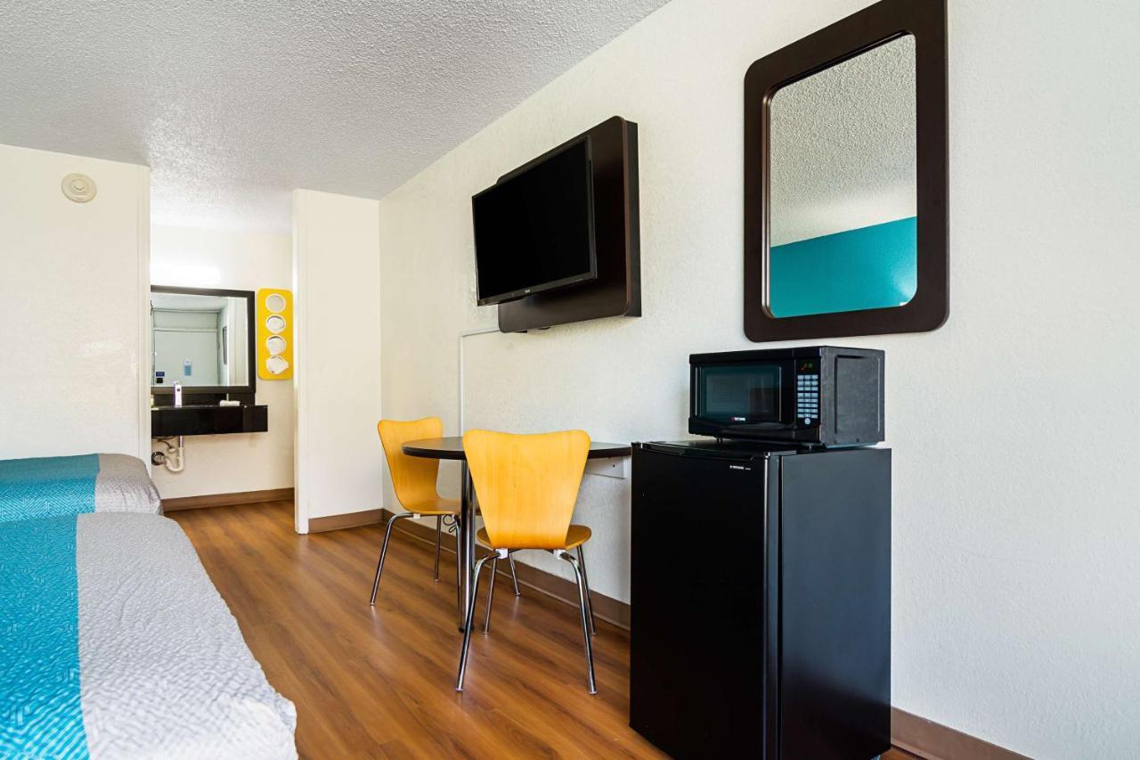 Econo Lodge Asheboro Eksteriør billede