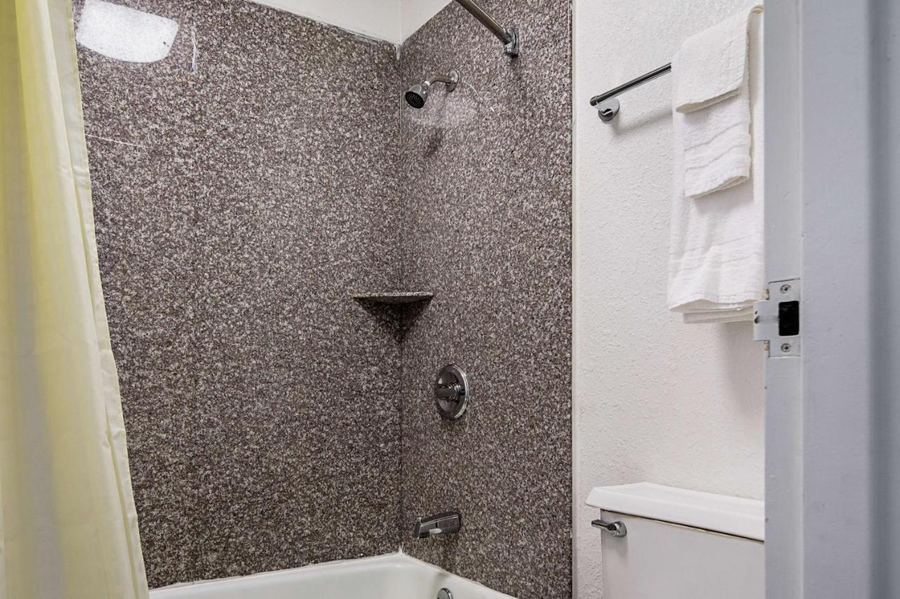 Econo Lodge Asheboro Eksteriør billede